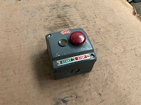 Mem drukknopkast (8x) - afbeelding 1 van  3