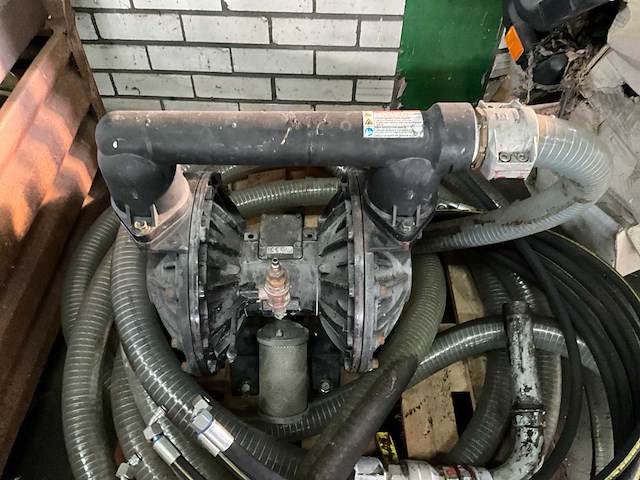 Membraam pompunit - afbeelding 2 van  4