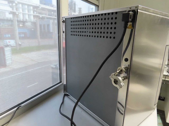 Memmert - v029 - vacuumoven - afbeelding 4 van  6