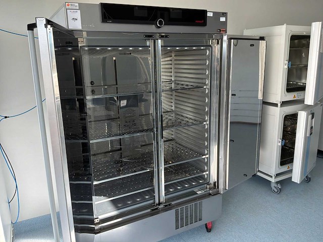 Memmert ich750l klimaatkamer - afbeelding 4 van  6