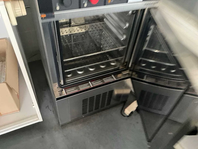 Memmert icp400 droogstoof - afbeelding 6 van  10
