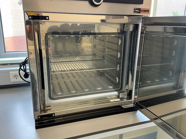 Memmert in30 laboratoriumincubator - afbeelding 4 van  5