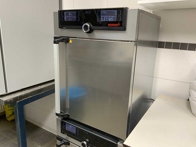 Memmert ipp55 plus koelbroedstoof - afbeelding 1 van  8