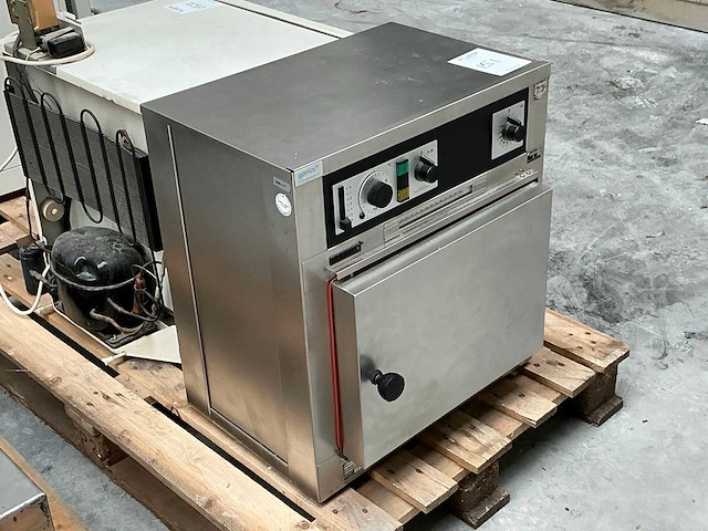 Memmert u10 laboratoriumoven - afbeelding 2 van  7