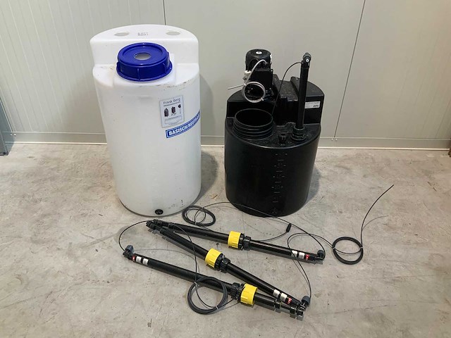 Meng en opslag tank 60-100l (2x) - afbeelding 1 van  5