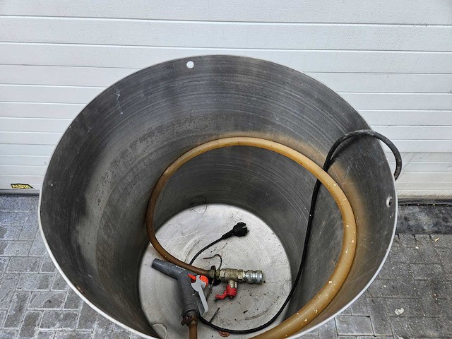 Mengtank met vloeistofpomp - afbeelding 3 van  3