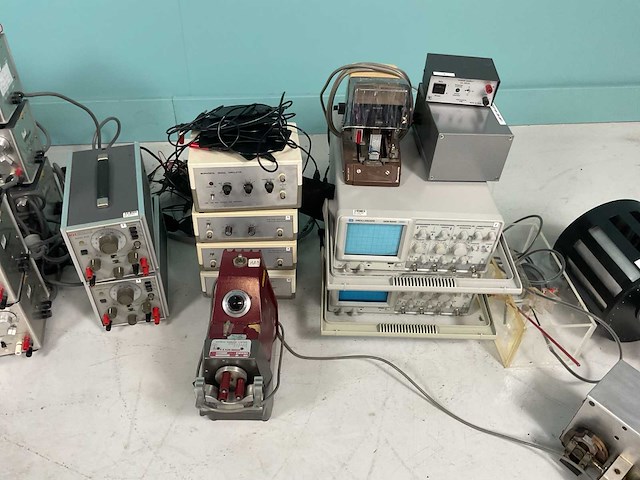 Mengterrein diverse medische apparatuur - afbeelding 5 van  8