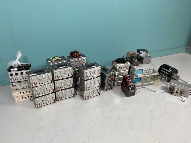 Mengterrein diverse medische apparatuur - afbeelding 8 van  8