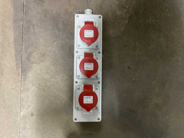 Mennekes 1390 krachtstroom stekkerdoos - afbeelding 3 van  3
