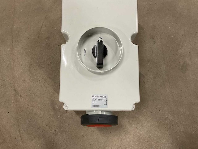 Mennekes 5066a 125a 6p 400v ip67 wandcontactdoos afschakelbaar - afbeelding 2 van  4