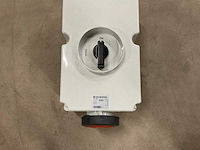 Mennekes 5066a 125a 6p 400v ip67 wandcontactdoos afschakelbaar - afbeelding 2 van  4