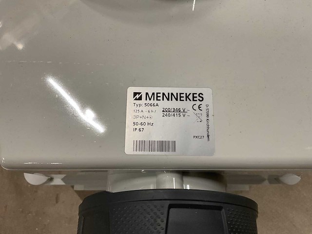 Mennekes 5066a 125a 6p 400v ip67 wandcontactdoos afschakelbaar - afbeelding 3 van  4