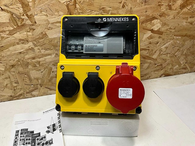 Mennekes 920015ge contactdooscombinatie - afbeelding 2 van  6