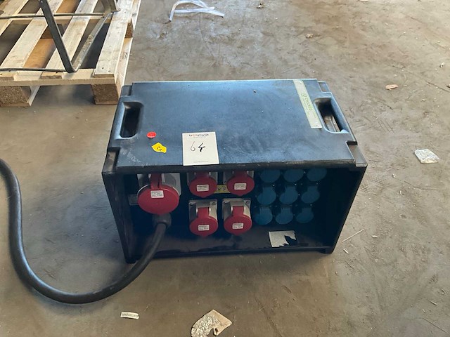 Mennekes 9500748 krachtstroom verdeler - afbeelding 1 van  10