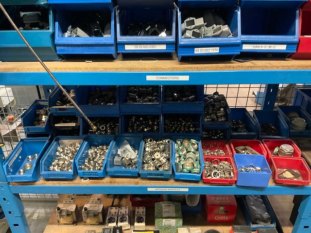 Mennekes diverse elektro- en installatie materialen en lampen - afbeelding 20 van  53