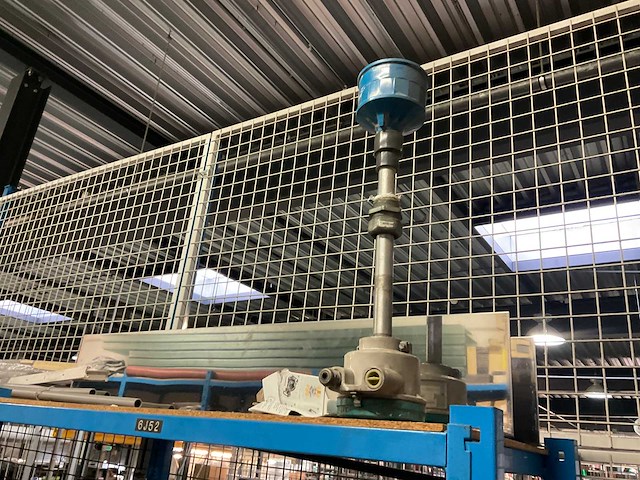 Mennekes diverse elektro- en installatie materialen en lampen - afbeelding 42 van  53