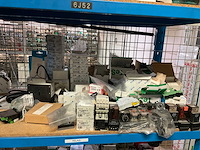 Mennekes diverse elektro- en installatie materialen en lampen - afbeelding 43 van  53