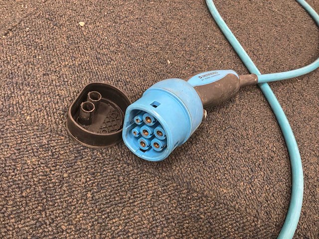 Mennekes laadstation met kabel - afbeelding 6 van  8