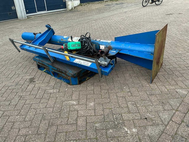Mennens 500 kg portaalkraan - afbeelding 1 van  16