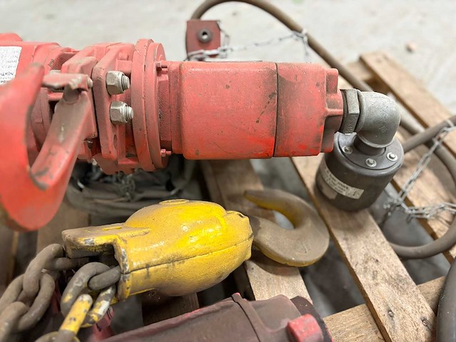 Mennens hijs-en lierinstallatie - afbeelding 8 van  9