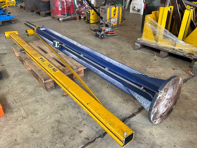 Mennens zwenkarm - afbeelding 1 van  2