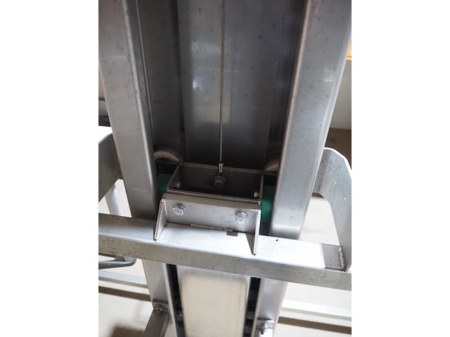 Mennens - afbeelding 2 van  15