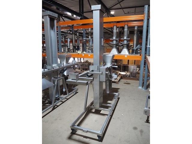 Mennens - afbeelding 1 van  15