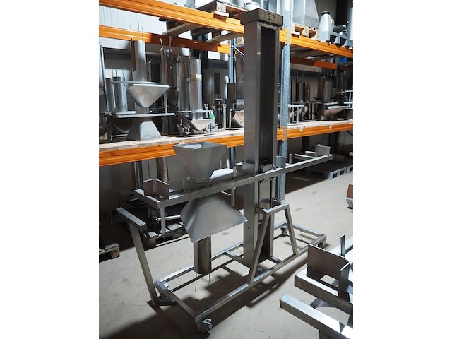 Mennens - afbeelding 8 van  15