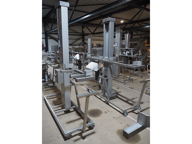 Mennens - afbeelding 1 van  14