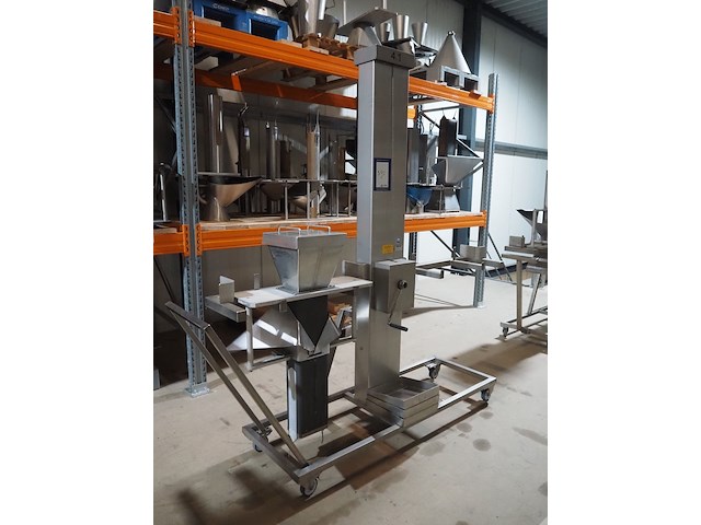 Mennens - afbeelding 1 van  12