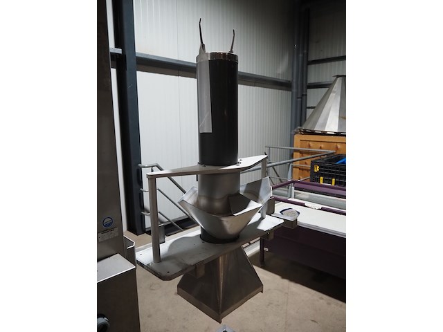 Mennens - afbeelding 15 van  15