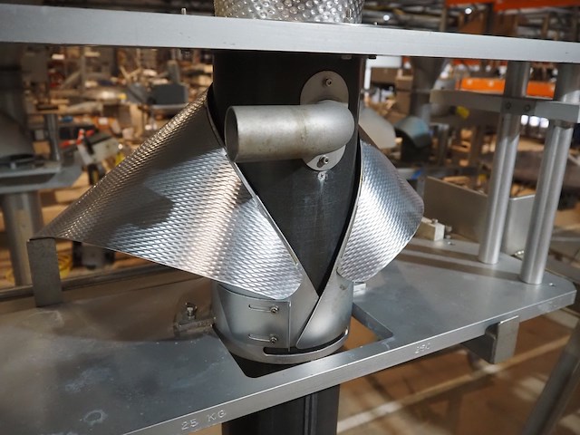 Mennens - afbeelding 3 van  15