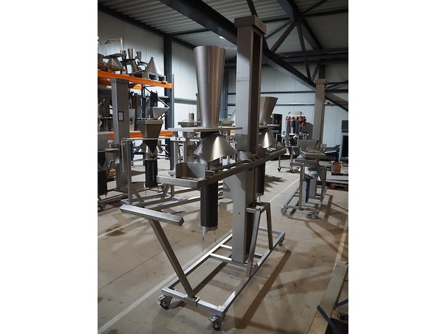 Mennens - afbeelding 9 van  15