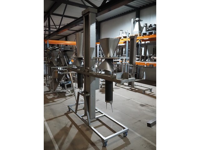 Mennens - afbeelding 10 van  15