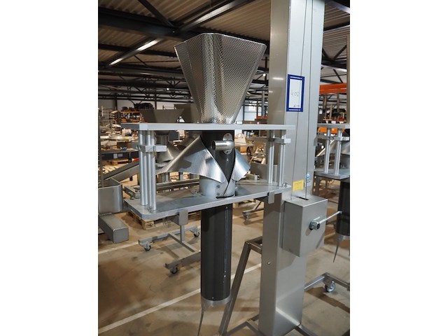 Mennens - afbeelding 11 van  15