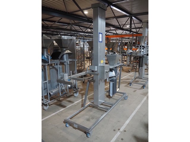 Mennens - afbeelding 4 van  11