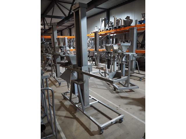 Mennens - afbeelding 5 van  11