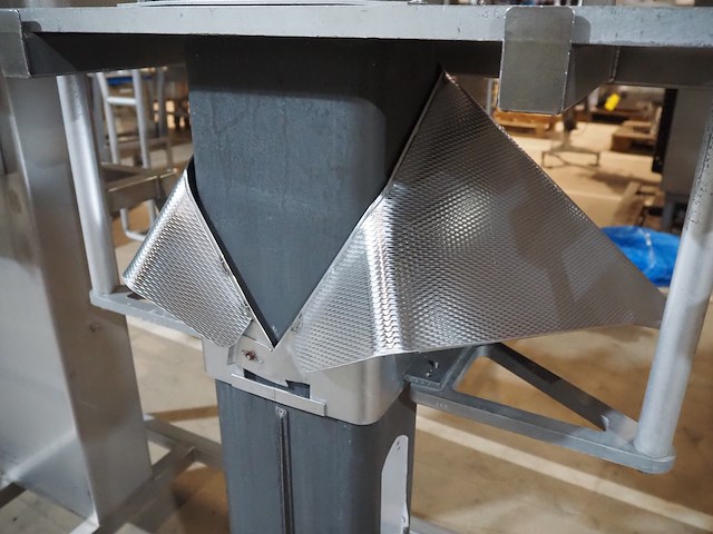 Mennens - afbeelding 9 van  11