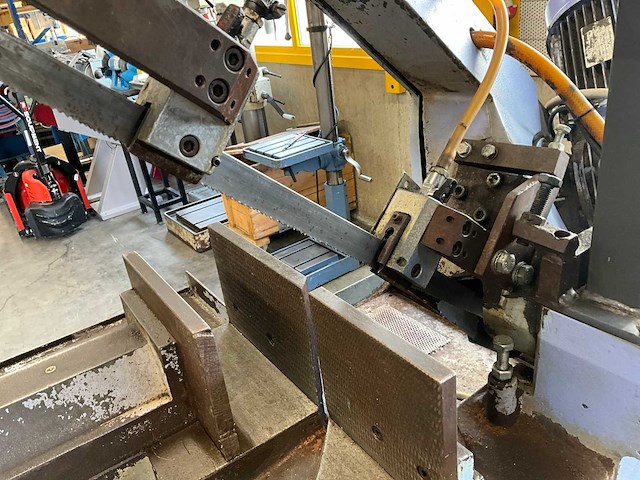 Mep shark 260 horizontale bandzaagmachine - afbeelding 8 van  10