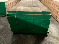 Meranti balken 63x205 mm gevingerlast en gelamineerd (50x) - afbeelding 4 van  6