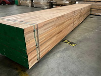 Meranti balken 63x76 mm gevingerlast en gelamineerd (120x) - afbeelding 3 van  3