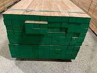 Meranti balken 63x76 mm gevingerlast en gelamineerd (120x) - afbeelding 2 van  5