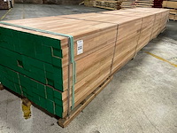 Meranti balken 63x86 mm gevingerlast en gelamineerd (110x)