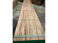 Meranti balken 63x86 mm gevingerlast en gelamineerd (110x) - afbeelding 2 van  4