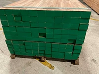 Meranti balken 63x86 mm gevingerlast en gelamineerd (110x) - afbeelding 2 van  7