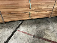 Meranti balken 63x86 mm gevingerlast en gelamineerd (121x) - afbeelding 2 van  2