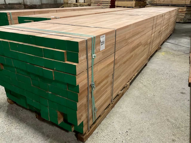 Meranti balken 63x86 mm gevingerlast en gelamineerd (121x) - afbeelding 1 van  6