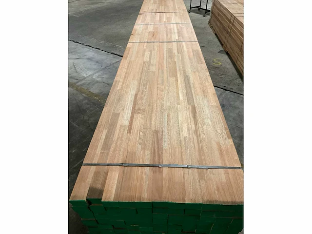 Meranti balken 63x86 mm gevingerlast en gelamineerd (121x) - afbeelding 5 van  8