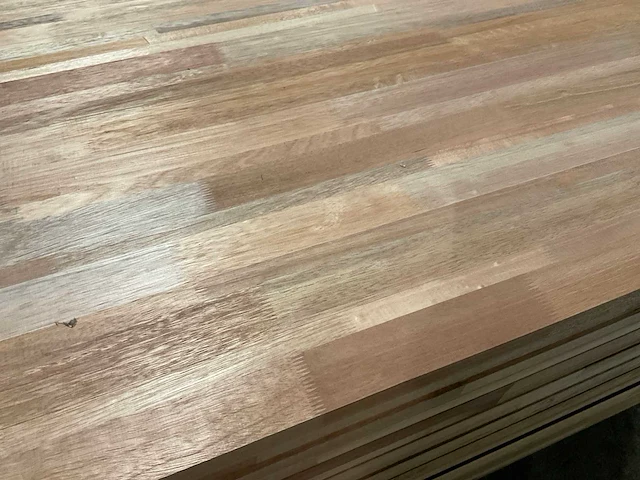 Meranti balken 63x86 mm gevingerlast en gelamineerd (121x) - afbeelding 7 van  8