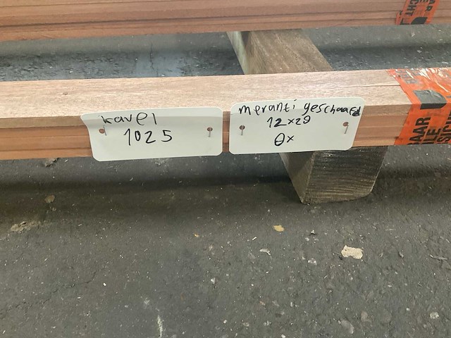 Meranti geschaafd 120x280 mm (8x) - afbeelding 5 van  5